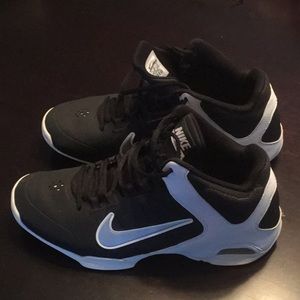 Men’s Size 10 Nike Basketball Sneakers